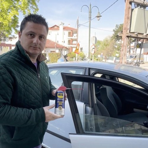 Λίπανση λάστιχου παραθύρου και στεγανοποίηση από υγρασία